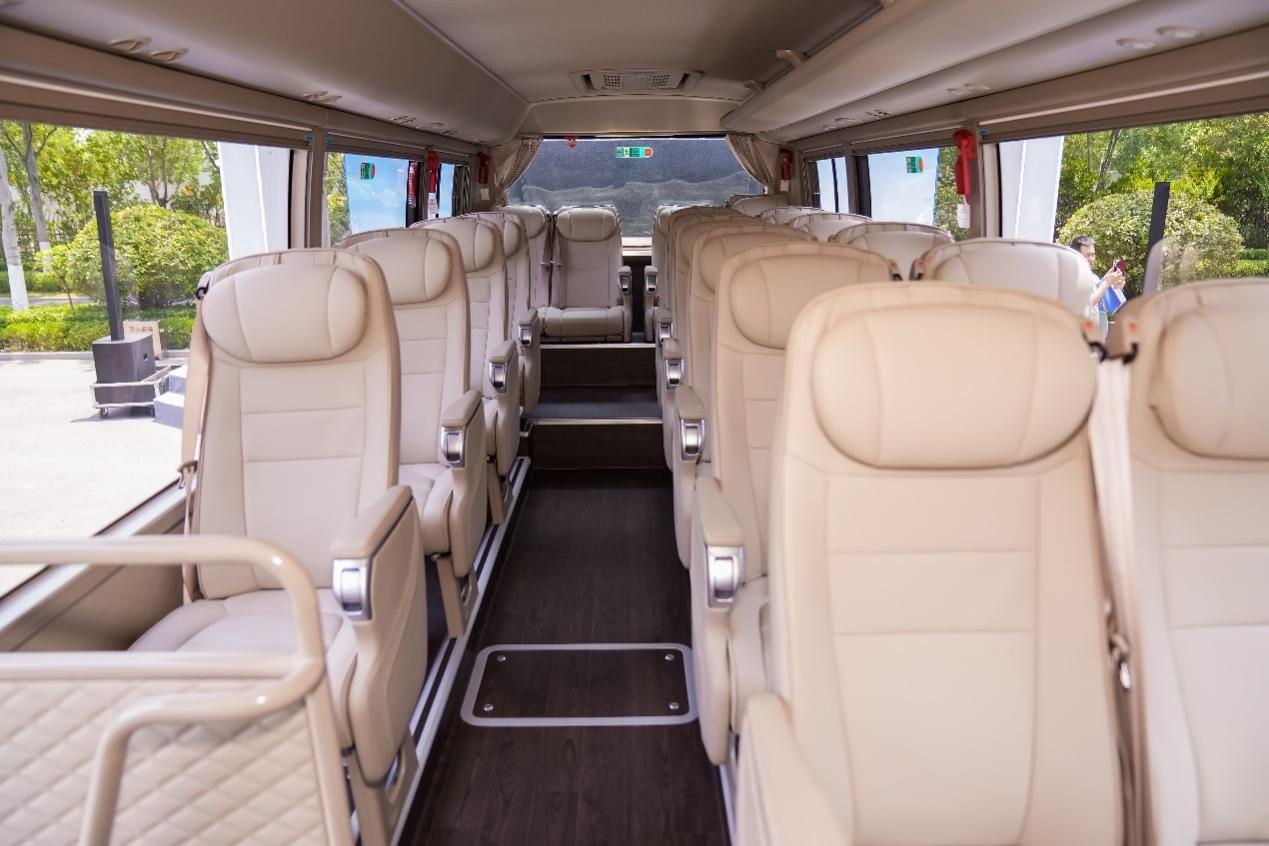 对话终端，共赢未来！15vip太阳集团客车携手旅行社共筑客旅新生态